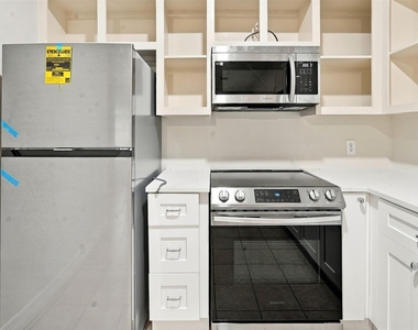 1201 Cordell Street - Photo Thumbnail 12