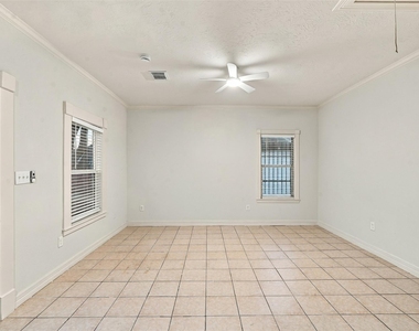 1201 Cordell Street - Photo Thumbnail 4