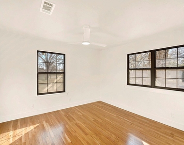 510 Parkview Boulevard - Photo Thumbnail 10