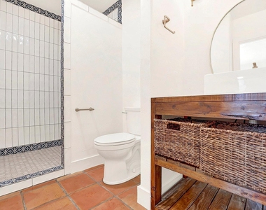 510 Parkview Boulevard - Photo Thumbnail 9