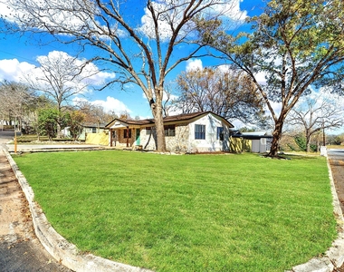 510 Parkview Boulevard - Photo Thumbnail 12