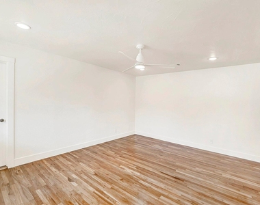 510 Parkview Boulevard - Photo Thumbnail 2