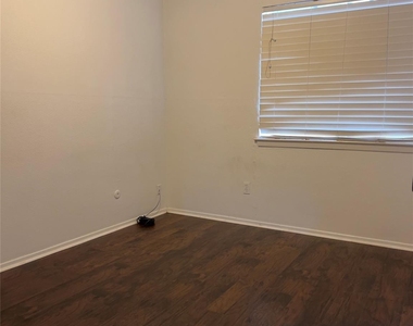 12676 Newbrook Drive - Photo Thumbnail 12