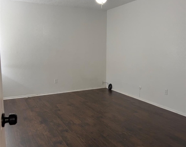 12676 Newbrook Drive - Photo Thumbnail 11
