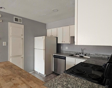 13480 S Thorntree Drive - Photo Thumbnail 6