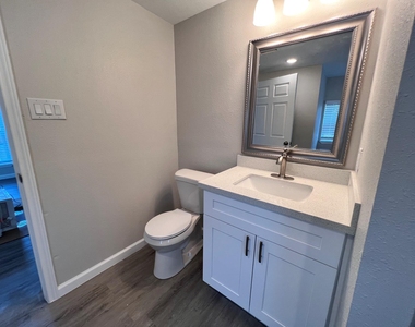6708 Avenue I - Photo Thumbnail 10