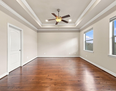 2422 Langston Street - Photo Thumbnail 24
