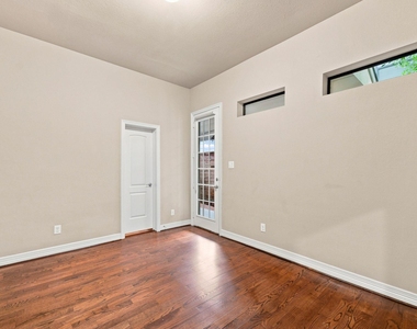 2422 Langston Street - Photo Thumbnail 8