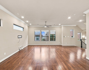 2422 Langston Street - Photo Thumbnail 11