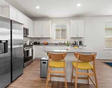 1301 Bright Hill Drive - Photo Thumbnail 2