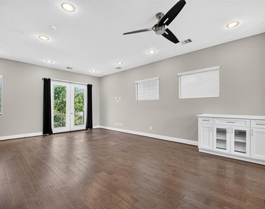 312 Palmer Street - Photo Thumbnail 6