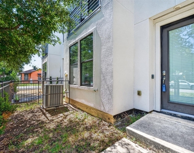 312 Palmer Street - Photo Thumbnail 2