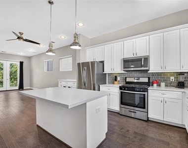 312 Palmer Street - Photo Thumbnail 16