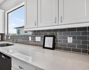 312 Palmer Street - Photo Thumbnail 15