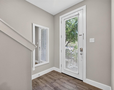 312 Palmer Street - Photo Thumbnail 5