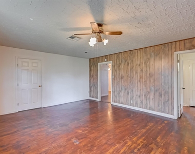 4905 Brinkley Street - Photo Thumbnail 3