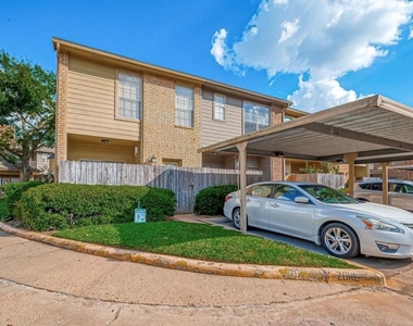 11201 Lynnbrook Drive - Photo Thumbnail 20