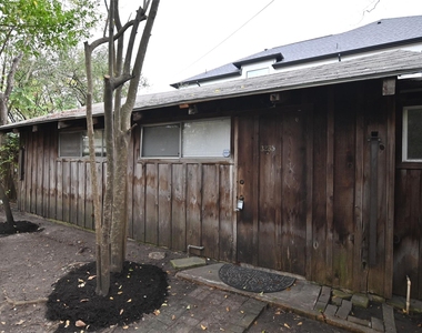 3235 Greenbriar Drive - Photo Thumbnail 2