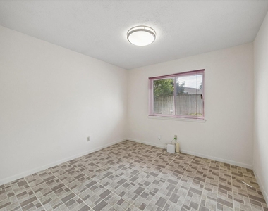 12827 Sandri Lane - Photo Thumbnail 15