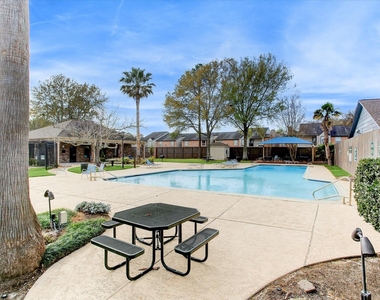 12827 Sandri Lane - Photo Thumbnail 24