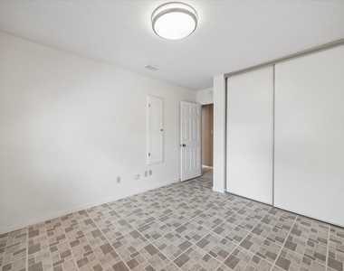 12827 Sandri Lane - Photo Thumbnail 16