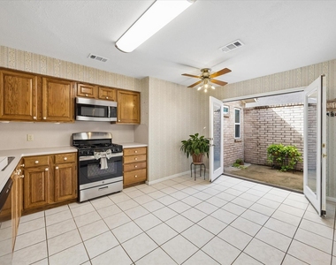 12827 Sandri Lane - Photo Thumbnail 7