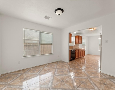 1931 Blossom Breeze Lane - Photo Thumbnail 9