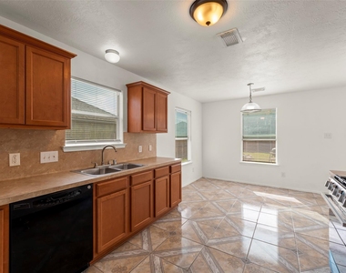 1931 Blossom Breeze Lane - Photo Thumbnail 8