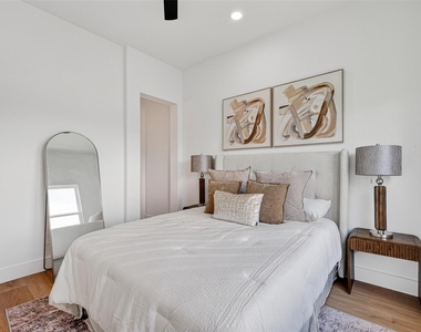 7836 Nashville St Unit B Street - Photo Thumbnail 13