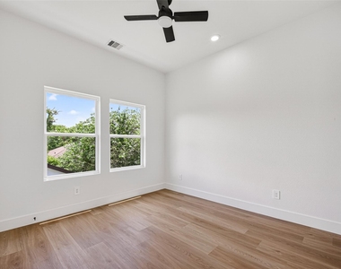 7836 Nashville St Unit B Street - Photo Thumbnail 18