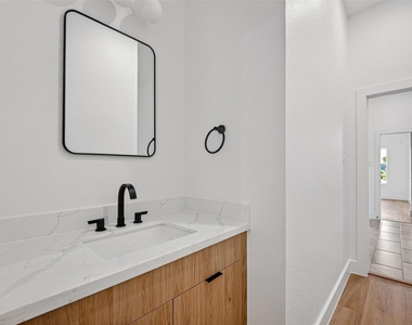 7836 Nashville St Unit B Street - Photo Thumbnail 33
