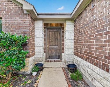 5435 Nero Lake Drive - Photo Thumbnail 3