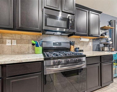 5435 Nero Lake Drive - Photo Thumbnail 12