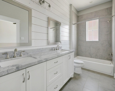 5233 Larkin Street - Photo Thumbnail 13