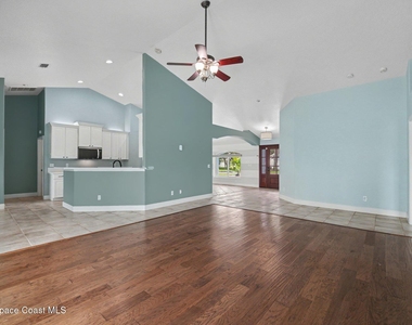 2553 Christopher Drive - Photo Thumbnail 2