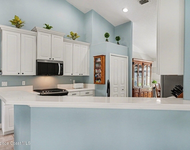 2553 Christopher Drive - Photo Thumbnail 18