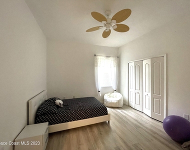 1896 Windbrook Drive Se - Photo Thumbnail 17