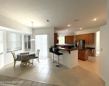 1896 Windbrook Drive Se - Photo Thumbnail 18