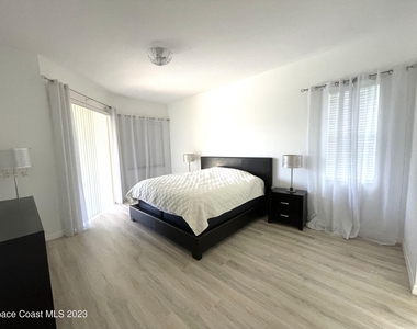 1896 Windbrook Drive Se - Photo Thumbnail 12