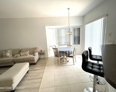 1896 Windbrook Drive Se - Photo Thumbnail 11
