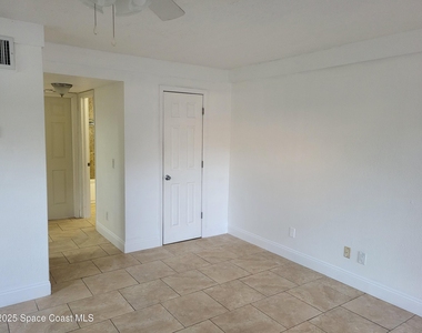 2005 Carlton Drive - Photo Thumbnail 7