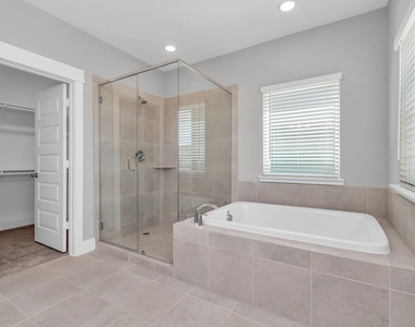 2733 Ruhman Fields Drive - Photo Thumbnail 24