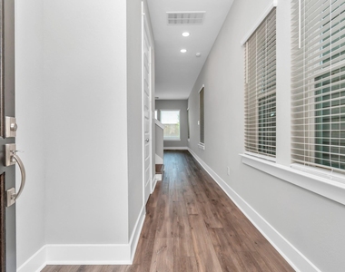 2733 Ruhman Fields Drive - Photo Thumbnail 16