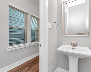 2733 Ruhman Fields Drive - Photo Thumbnail 18