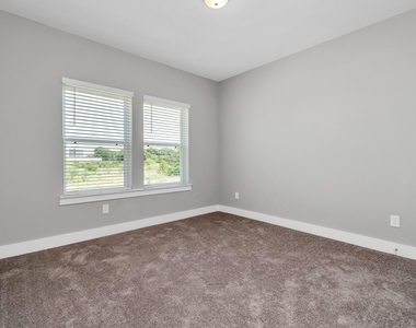 2733 Ruhman Fields Drive - Photo Thumbnail 26
