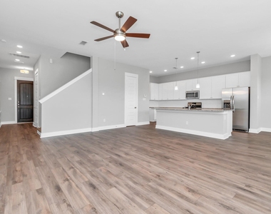 2733 Ruhman Fields Drive - Photo Thumbnail 11