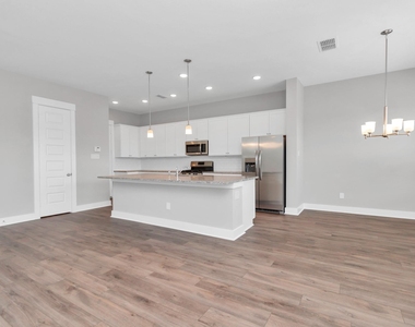 2733 Ruhman Fields Drive - Photo Thumbnail 4