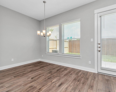 2733 Ruhman Fields Drive - Photo Thumbnail 12