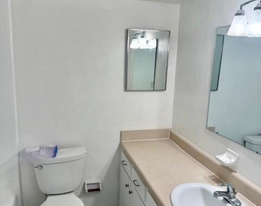 4304 London Town Road - Photo Thumbnail 7