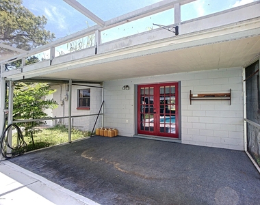 1990 Hamlin Avenue - Photo Thumbnail 16
